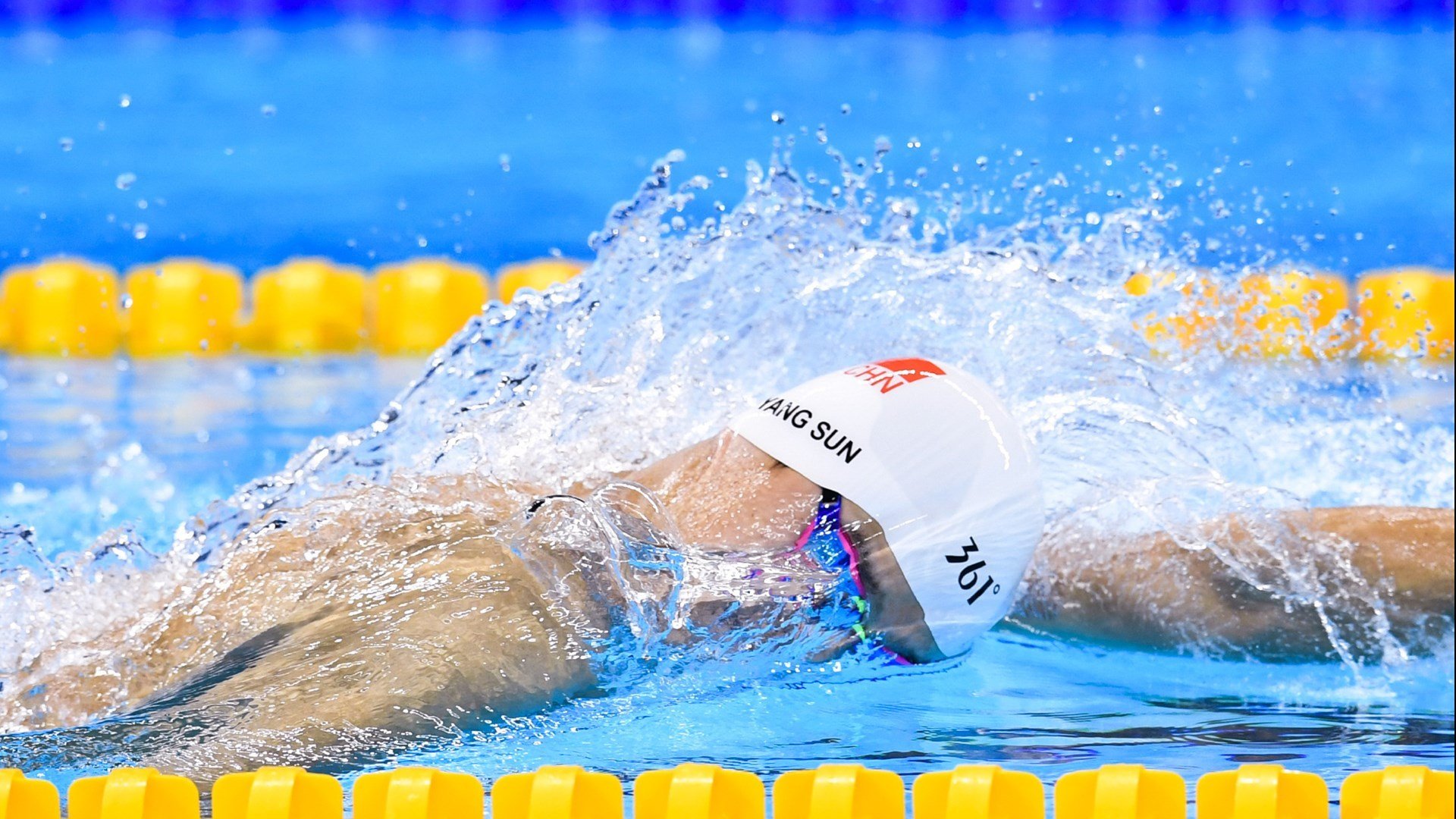 广电总局重申：天价片酬坚决整治，违法失德人员严禁再露面，广电总局对演员片酬的要求